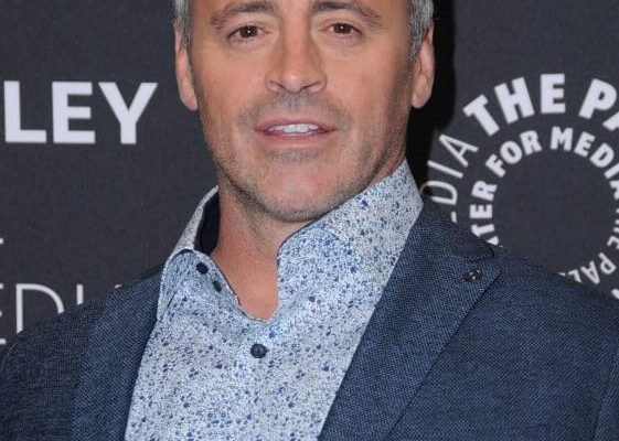 "Matt LeBlanc : Plongée ludique dans l'univers des séries et des rires"